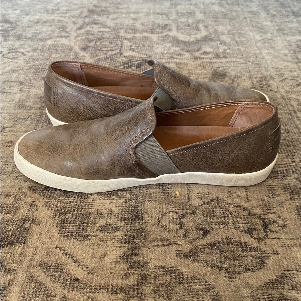 Frye Women’s Brown Ash Leather Slip-On Sneakers Size 8 - Picture 3 of 9